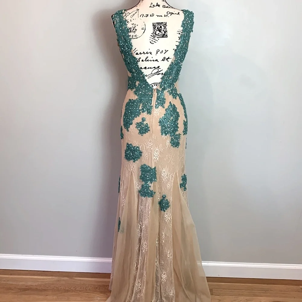 Jovanni Teal Lace And Tulle  Mermaid Gown - Picture 5 of 11
